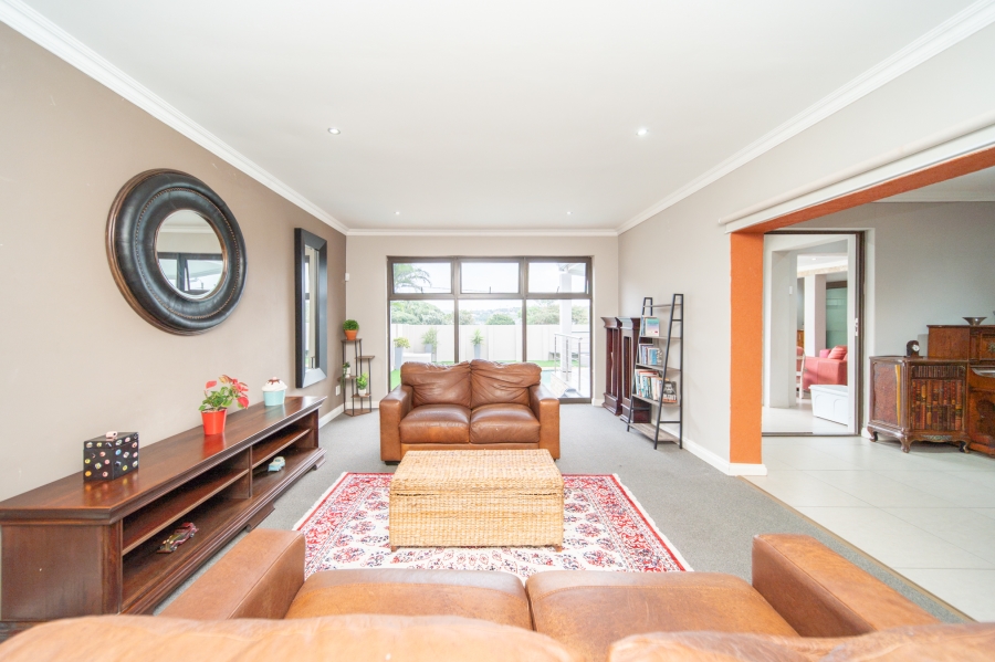 9 Bedroom Property for Sale in Nahoon Eastern Cape